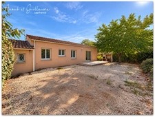 Exclusivité - Villa de 112m² habitable environ 4 pièces avec jardin et garage – Lézeignan-la-cèbe (34120)