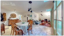 Exclusive - Renovated 2-bedroom apartment of 75m² - PEZENAS (34120)