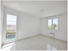 Exclusivité - Villa contemporaine de 106m² pour 4 pièces avec jardin et garage - proche de MONTBLANC (34290)