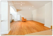 ? Maison en pierre de 170m² rénovée avec 2 cours proche CAPESTANG?