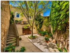 Maison vigneronne 180m² habitable, pour 9 pièces avec garage, terrasse et cour - ROUJAN (34320)