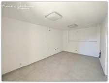 Exclusive - Renovated village house, 78m² living space with independent studio - near ROUJAN (34320)