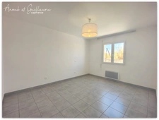 Exclusivité - Villa de plain-pied de 97m² pour 4 pièces avec jardin et garage - Pinet (34850)