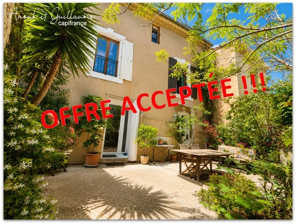 Maison vigneronne 180m² habitable, pour 9 pièces avec garage, terrasse et cour - ROUJAN (34320)