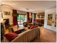 Exclusivité - Villa familiale 171.77 m² habitable environ 6 pièces avec piscine, jardin paysager, garage et carport – proche PEZENAS (34120)