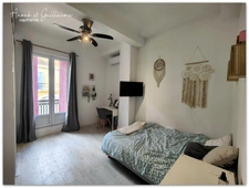 Exclusivité - Propriété comprenant une maison d'habitation, deux studios, un gîte, une love room avec piscine, garage et grange - proche de Pézenas (34120)