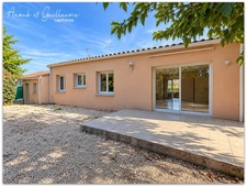 Exclusivité - Villa de 112m² habitable environ 4 pièces avec jardin et garage – Lézeignan-la-cèbe (34120)