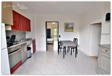 Immeuble rénové composé de 2 appartements meublés avec extérieurs – Lamalou-les-Bains (34240)