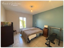 Exclusivité - Propriété avec double logement, jardin et double garage - Caux (34720)