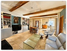 Exclusivité - Propriété avec double logement, jardin et double garage - Caux (34720)