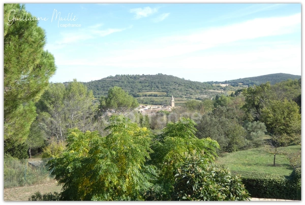 Propriété de 218m² habitable 6 pièces sur grand terrain avec vue dégagée proche de PEZENAS (34120)