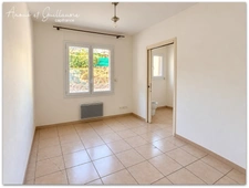 Exclusivité - Villa de 112m² habitable environ 4 pièces avec jardin et garage – Lézeignan-la-cèbe (34120)
