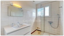 Single-story 4-room villa on large building plot at Neffies (34320)