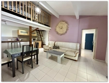Exclusivité - Propriété comprenant une maison d'habitation, deux studios, un gîte, une love room avec piscine, garage et grange - proche de Pézenas (34120)