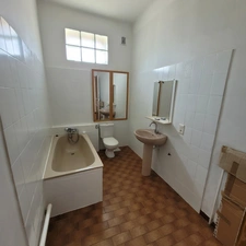 Dpt Gard (30), à vendre ALES immeuble de rapport 163m2 environ à rénover + terrain 300m² environ.