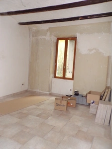 Dpt Gard (30), à vendre SAINT FLORENT SUR AUZONNET  idéal investisseur  immeuble de rapport à rénover 220 m² environ et terrain 1085m²