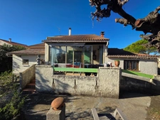 Dpt Gard (30), Saint Christol les ales, belle villa 5 chambres d'environ 140m² environ sur un terrain clos de 964m² + 2 garages et piscine.