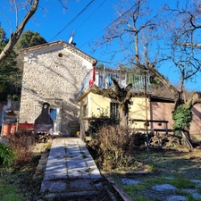 Dpt Gard (30), à vendre ALES Menudiere maison en pierre à rénover d'environ 134 m² sur terrain de 2200 m² 