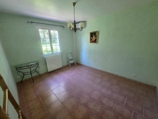 Cendras (30) secteur les Bedos à moins de 10 minutes d'ales, très belle villa 2005 d'environ 130m² sur un terrain clos et arboré de 902 m².
