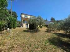 Cendras (30) secteur les Bedos à moins de 10 minutes d'ales, très belle villa 2005 d'environ 130m² sur un terrain clos et arboré de 902 m².
