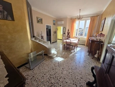 Dpt Gard (30), à vendre belle maison mitoyenne sur une face d'environ 93m² habitable sur un terrain clos de 300m² environ.