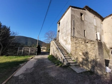 Dpt Gard (30), à vendre SAINT FLORENT SUR AUZONNET  idéal investisseur  immeuble de rapport à rénover 220 m² environ et terrain 1085m²