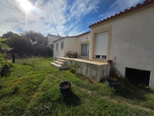 Bagard (30) très belle villa d'environ 102m² construction 2019 sur un terrain clos et arboré de 833 m².