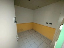 Dpt Gard (30), ALES à vendre idéal investisseur, local professionnel 434m² environ;