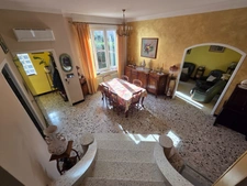 Dpt Gard (30), à vendre belle maison mitoyenne sur une face d'environ 93m² habitable sur un terrain clos de 300m² environ.