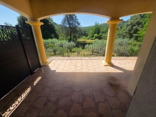 Cendras (30) secteur les Bedos à moins de 10 minutes d'ales, très belle villa 2005 d'environ 130m² sur un terrain clos et arboré de 902 m².