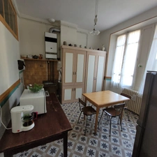 Dpt Gard (30), à vendre ALES immeuble de rapport 163m2 environ à rénover + terrain 300m² environ.