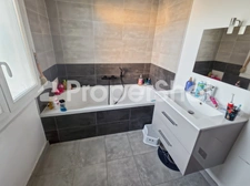  Dpt Gard (30), à vendre secteur Chantilly belle maison 84m² habitable sur un terrain clos de 469m² et 85m² environ supplémentaires aménageable et garage. 