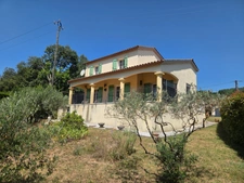 Cendras (30) secteur les Bedos à moins de 10 minutes d'ales, très belle villa 2005 d'environ 130m² sur un terrain clos et arboré de 902 m².