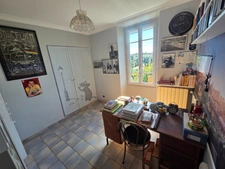 ALES (30)A vendre secteur Chantilly belle maison 5 chambres entierement rénovée d'environ 140m² habitable sur un terrain clos de 500m².