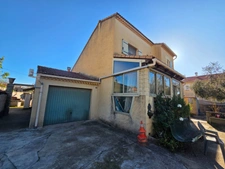 Dpt Gard (30), Saint Christol les ales, belle villa 5 chambres d'environ 140m² environ sur un terrain clos de 964m² + 2 garages et piscine.