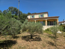 Cendras (30) secteur les Bedos à moins de 10 minutes d'ales, très belle villa 2005 d'environ 130m² sur un terrain clos et arboré de 902 m².