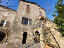 Dpt Gard (30), à vendre SAINT FLORENT SUR AUZONNET  idéal investisseur  immeuble de rapport à rénover 220 m² environ et terrain 1085m²
