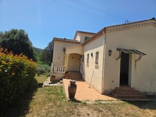 Cendras (30) secteur les Bedos à moins de 10 minutes d'ales, très belle villa 2005 d'environ 130m² sur un terrain clos et arboré de 902 m².