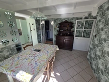 ALES (30)A vendre secteur Chantilly belle maison 5 chambres entierement rénovée d'environ 140m² habitable sur un terrain clos de 500m².