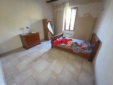 Dpt Gard (30), à vendre SAINT FLORENT SUR AUZONNET  idéal investisseur  immeuble de rapport à rénover 220 m² environ et terrain 1085m²