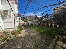 Dpt Gard (30), à vendre belle maison mitoyenne sur une face d'environ 93m² habitable sur un terrain clos de 300m² environ.