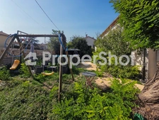  Dpt Gard (30), à vendre secteur Chantilly belle maison 84m² habitable sur un terrain clos de 469m² et 85m² environ supplémentaires aménageable et garage. 