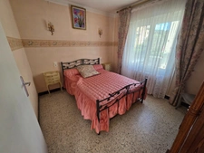Dpt Gard (30), à vendre belle maison mitoyenne sur une face d'environ 93m² habitable sur un terrain clos de 300m² environ.