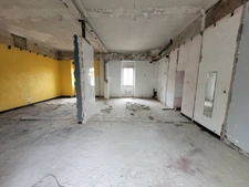 Local/bureau à vendre LA GRAND COMBE (30) Local d'activité 75M² environ 