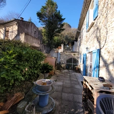 Dpt Gard (30), à vendre ALES Menudiere maison en pierre à rénover d'environ 134 m² sur terrain de 2200 m² 