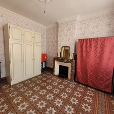 Dpt Gard (30), à vendre ALES immeuble de rapport 163m2 environ à rénover + terrain 300m² environ.