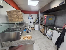 SAINT JULIEN LES ROSIERS (30) idéal reprise ou première affaire, à vendre Fonds de commerce pizzeria à emporter clé en mains.