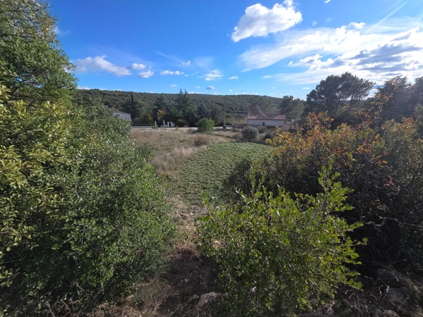 LAVAL PRADEL (30) terrain à bâtir 1781m² bien exposé avec permis valide.
