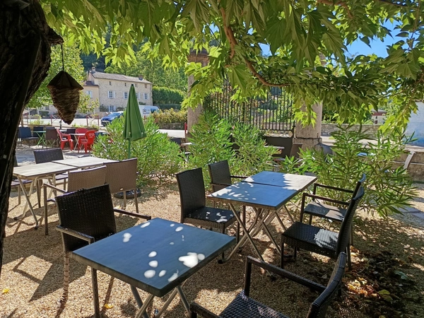 ALZON (30) À VENDRE – Fonds de commerce Hôtel – Restaurant – Bar 