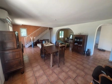 Cendras (30) secteur les Bedos à moins de 10 minutes d'ales, très belle villa 2005 d'environ 130m² sur un terrain clos et arboré de 902 m².